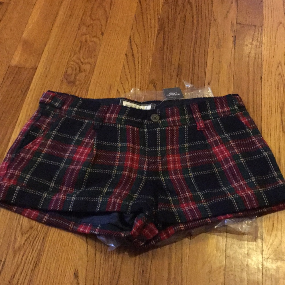 NWT Abercrombie & Fitch wool Shorts